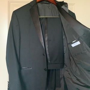 Calvin Klein Slim Fit Tuxedo